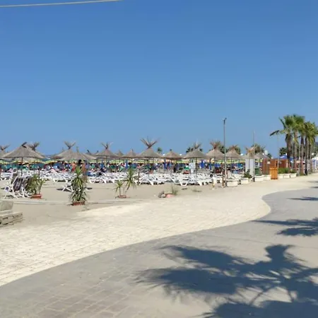 J&a Beachside Apartamento *